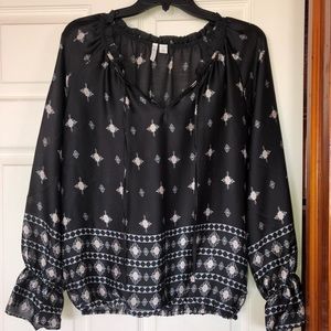 Black Blouse w/ white geometric pattern